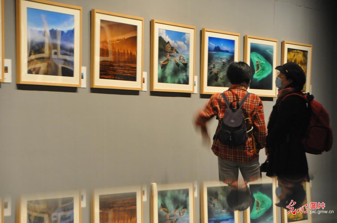 首届海峡两岸影像文化周系列展览在浙江美术馆开幕