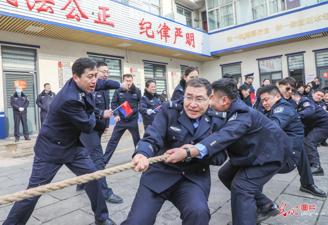 【光明图刊】首个“中国人民警察节” 他们这样过