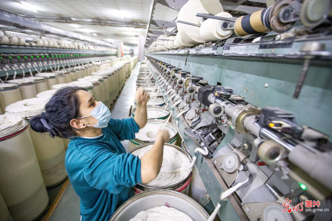 新疆库车：纺织产业第一季度迎来开门红