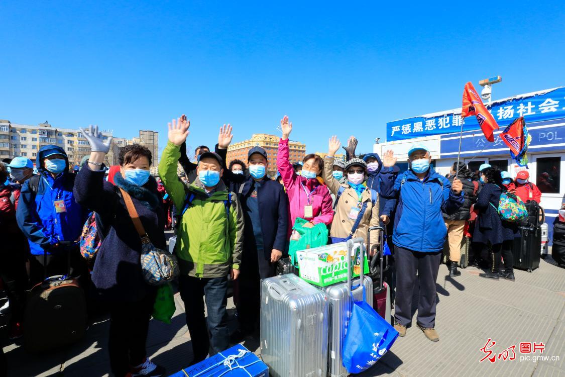黑龙江：首趟“龙藏号”旅游专列启程