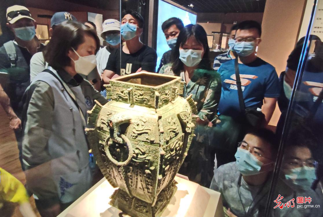 湖北武汉：博物馆里感受古代文明艺术的魅力