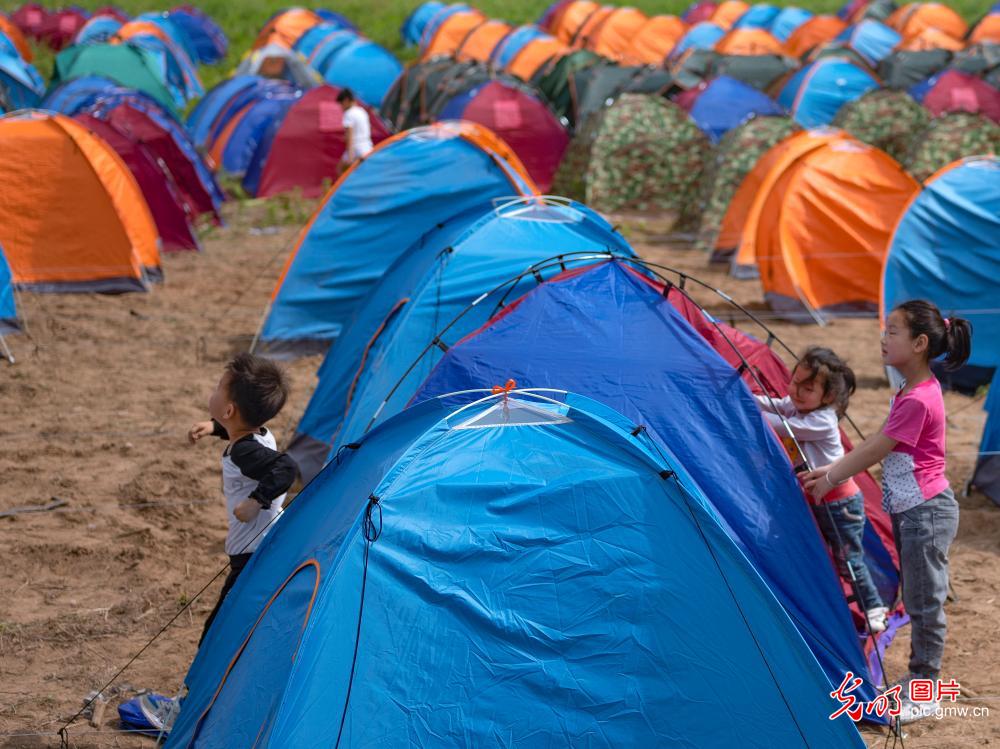 河南三门峡：“拥抱母亲河”万人帐篷节活动