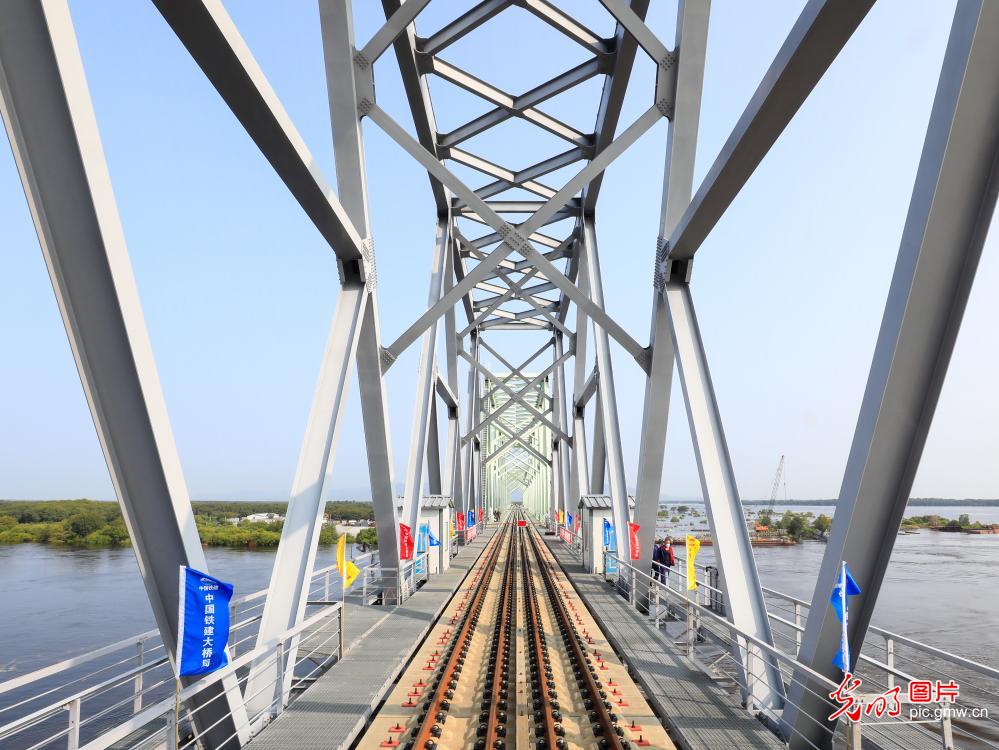 中俄铁路大桥图片