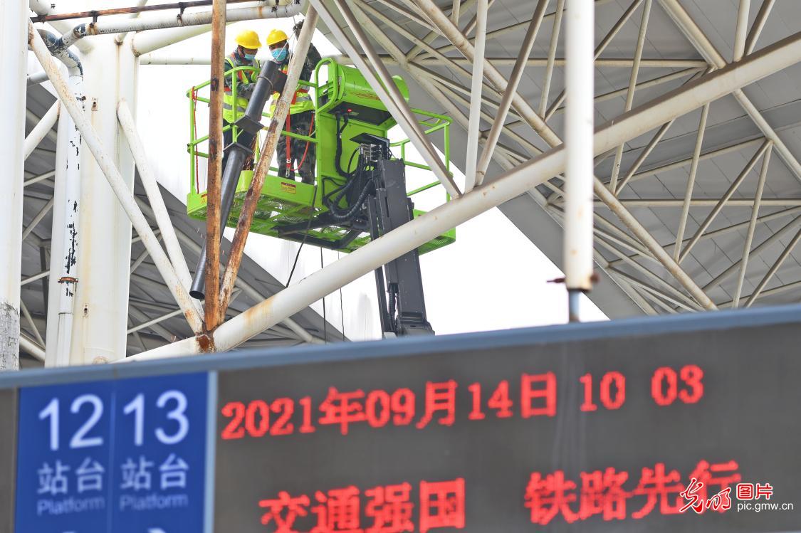 郑州站更换无柱风雨棚结构构件