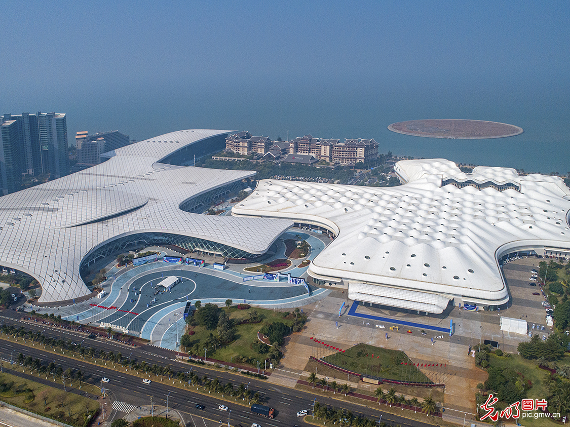 2021年海南国际旅游岛欢乐节三大展开馆迎客