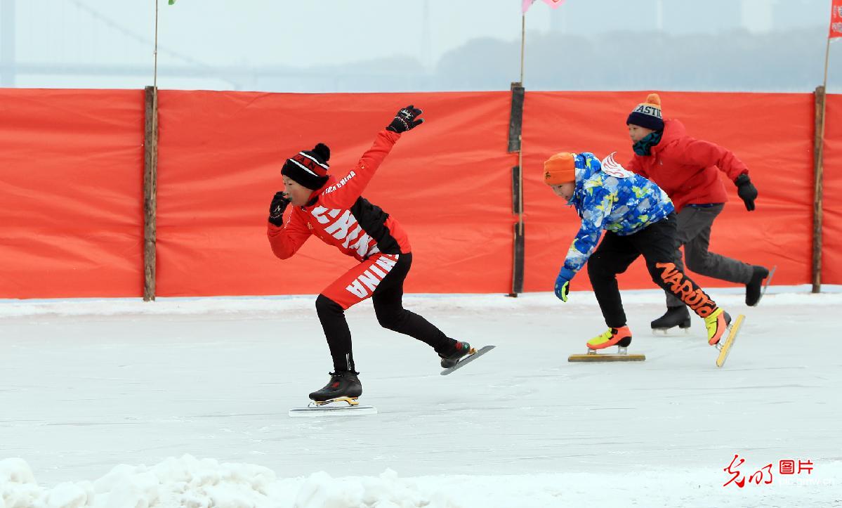 速度滑冰比赛助冬奥