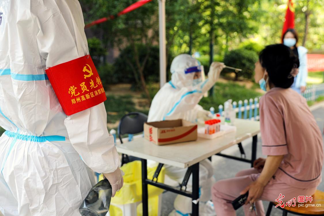 河南郑州：疫情防控消防在行动