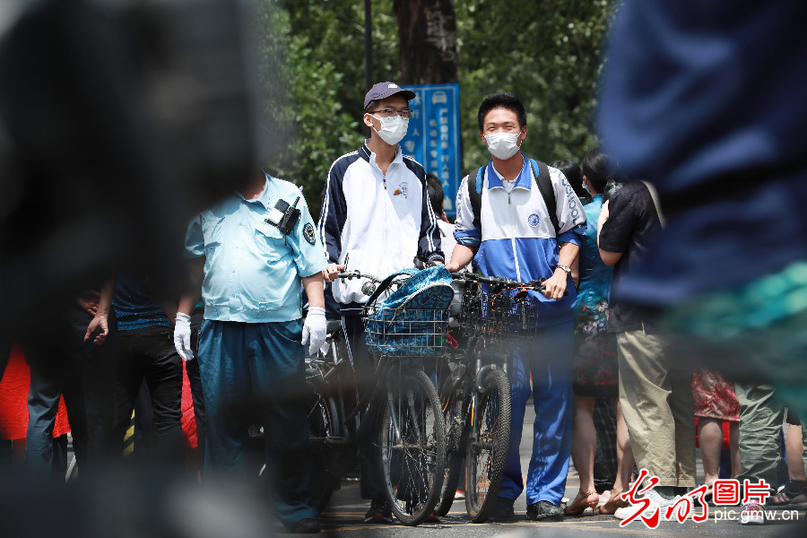 北京考生自信迎接首日“大考”