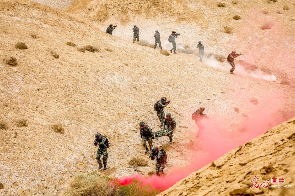 沙漠实战 淬炼精兵