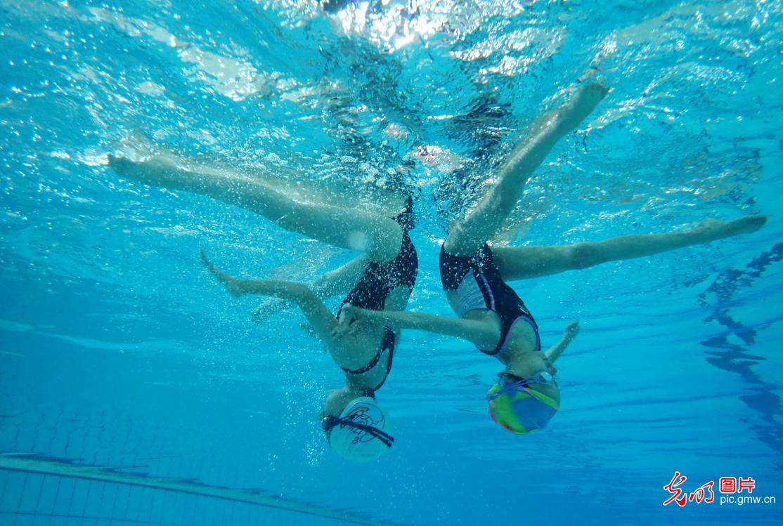 水中芭蕾训练备战省运会