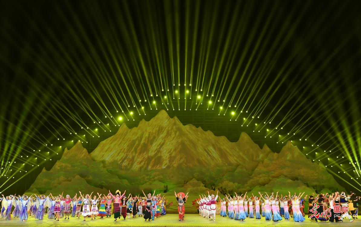 云南省第十二届少数民族传统体育运动会开幕