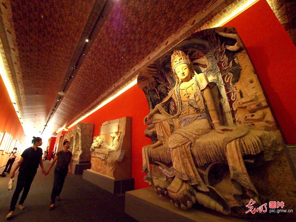 “盛世修典——‘中国历代绘画大系’成果展”在国家博物馆开幕