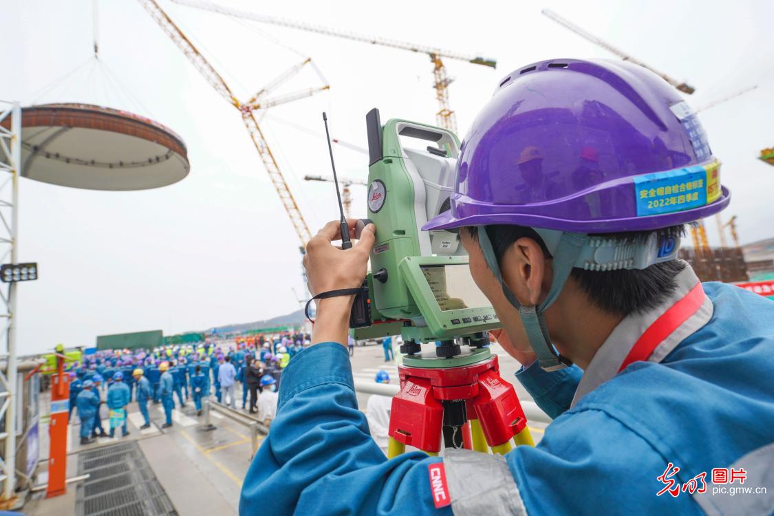 浙江温州：三澳核电1号机组完成穹顶吊装