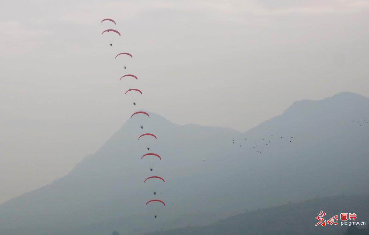 2022年全国滑翔伞定点联赛开赛