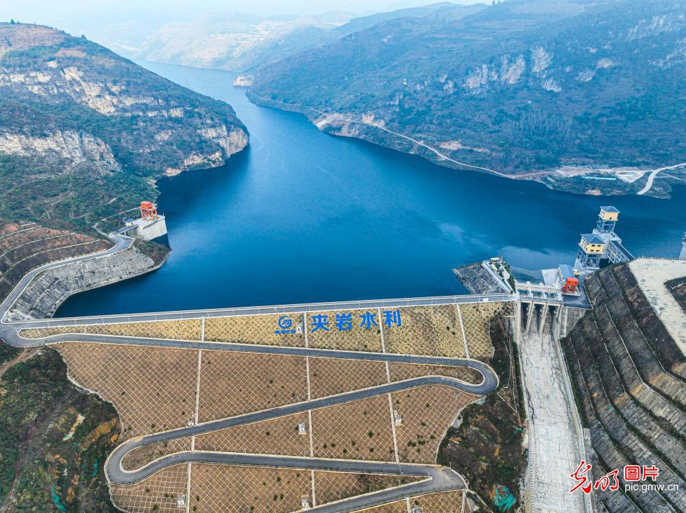 贵州 “高峡平湖”夹岩水库水天一色