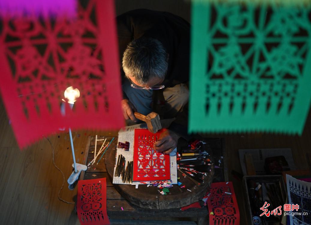 手工制作“过门笺”迎新年 手工制作“过门笺”迎新年