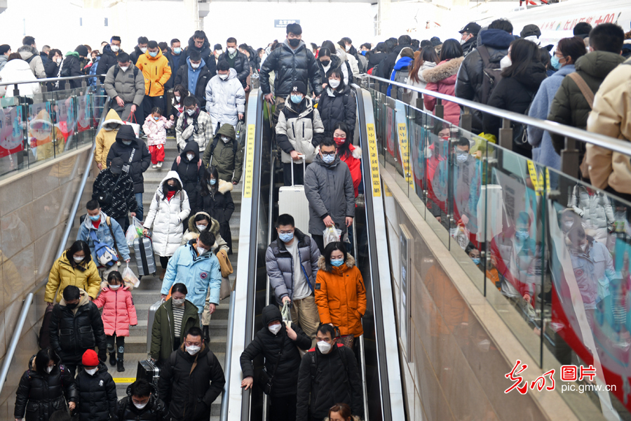 【新春走基层】全国铁路客运迎来返程高峰
