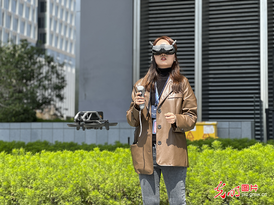 【高质量发展看中国】无人机重塑生产力 “天空之城”中的高质量发展