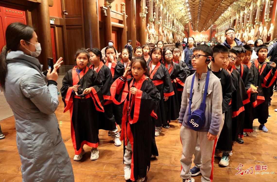 山东曲阜：尼山圣境迎来研学热