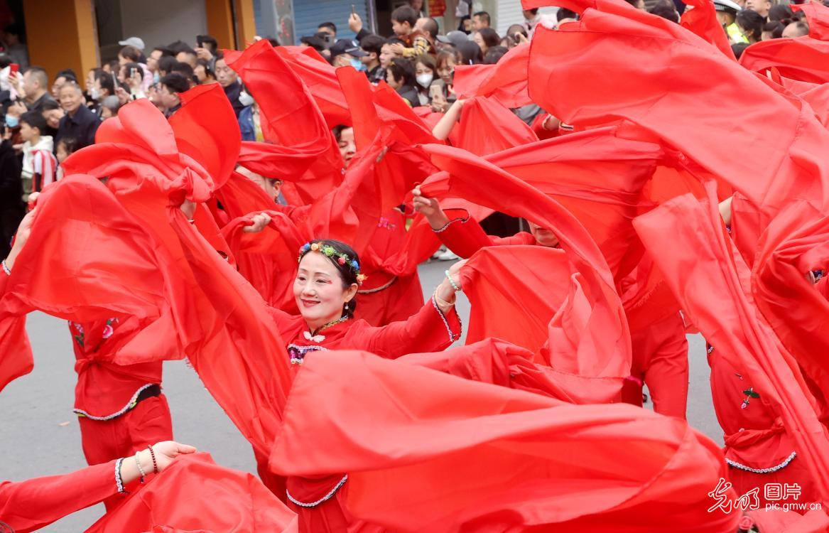 第二十五届蚕花庙会浙江德清举行 第二十五届蚕花庙会浙江德清举行
