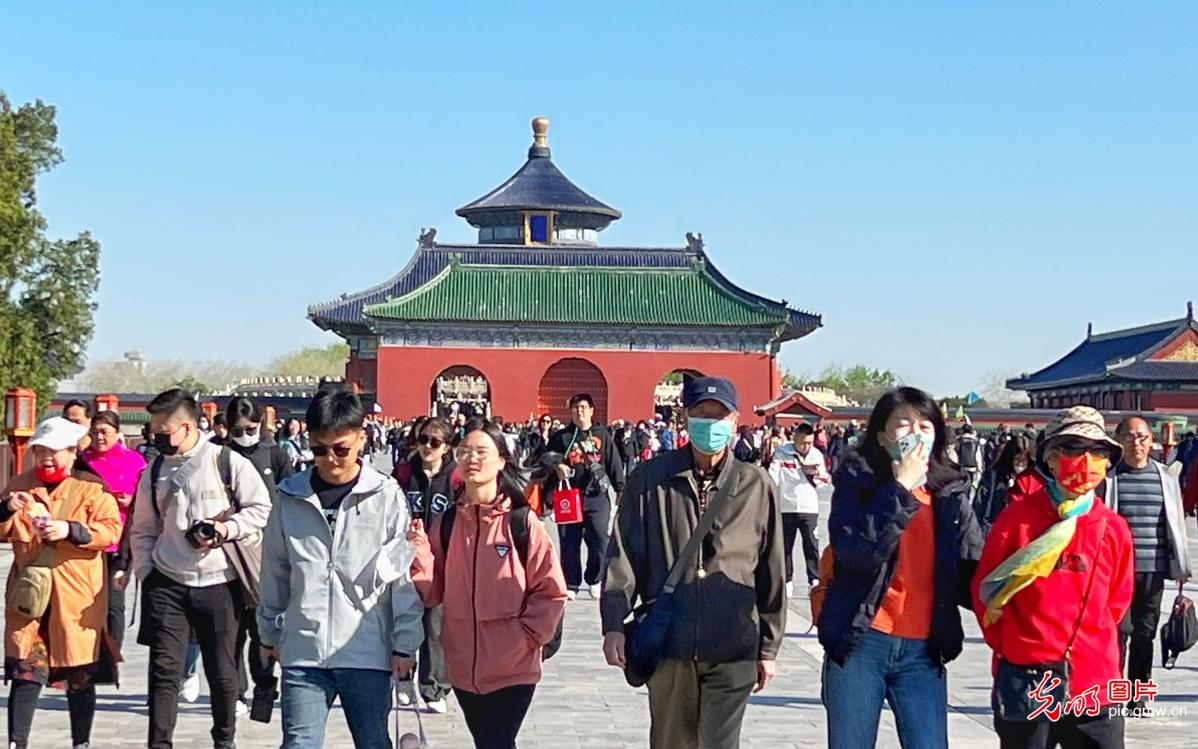 周末旅游热