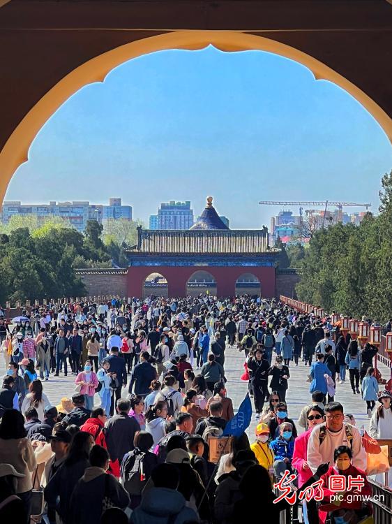 周末旅游热