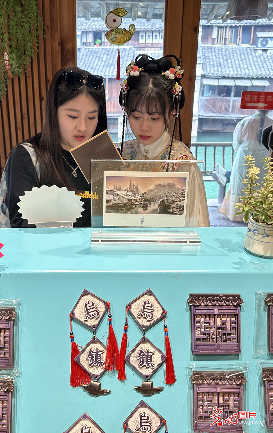 乌镇迎来春游踏青热潮