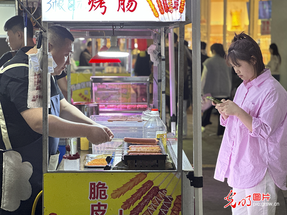 【消费提振】点亮夜经济 绽放烟火气