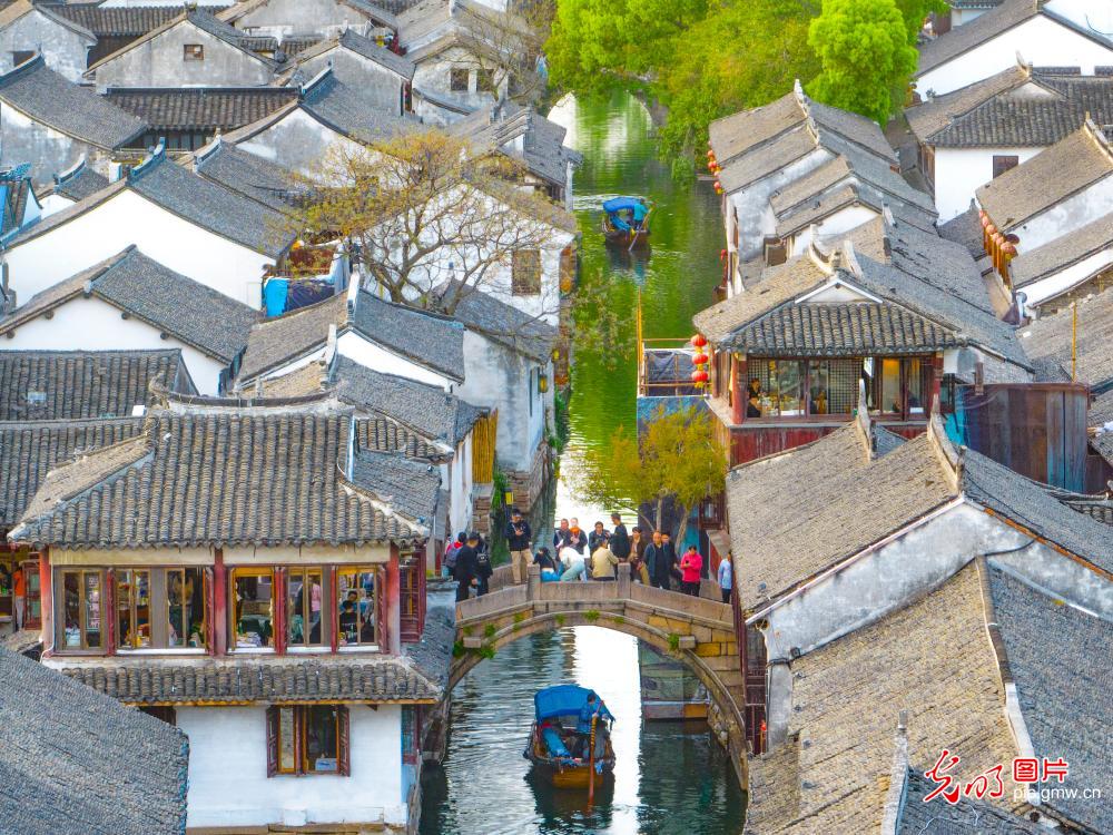 江苏昆山:水乡古镇旅游持续升温 江苏昆山:水乡古镇旅游持续升温