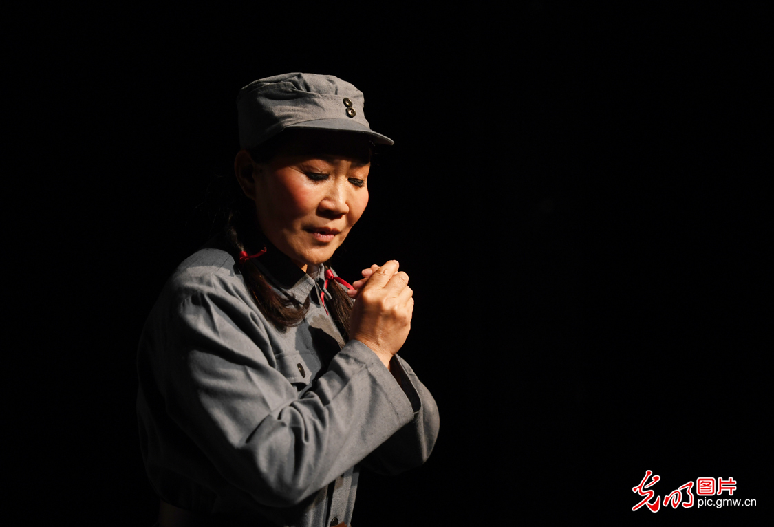 诗歌朗诵剧《让我们歌唱黄河》在京上演