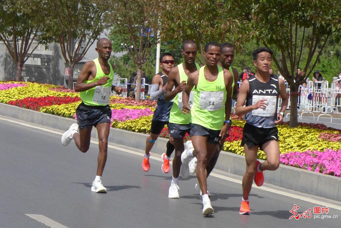 马拉松赛事 点燃全民户外运动热情 马拉松赛事 点燃全民户外运动热情