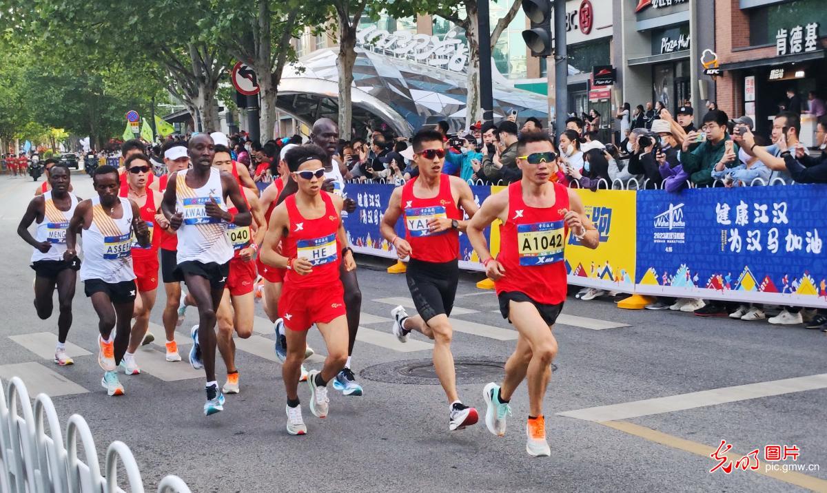 马拉松赛事 点燃全民户外运动热情 马拉松赛事 点燃全民户外运动热情