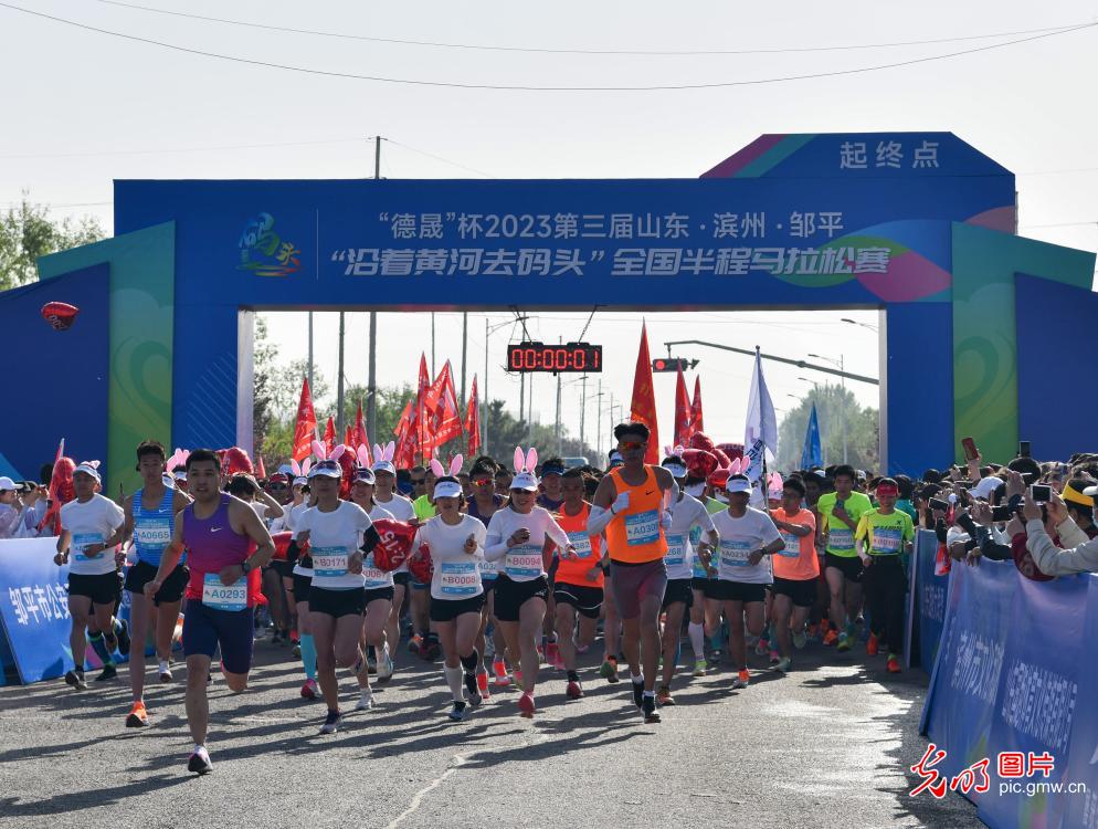 马拉松赛事 点燃全民户外运动热情 马拉松赛事 点燃全民户外运动热情