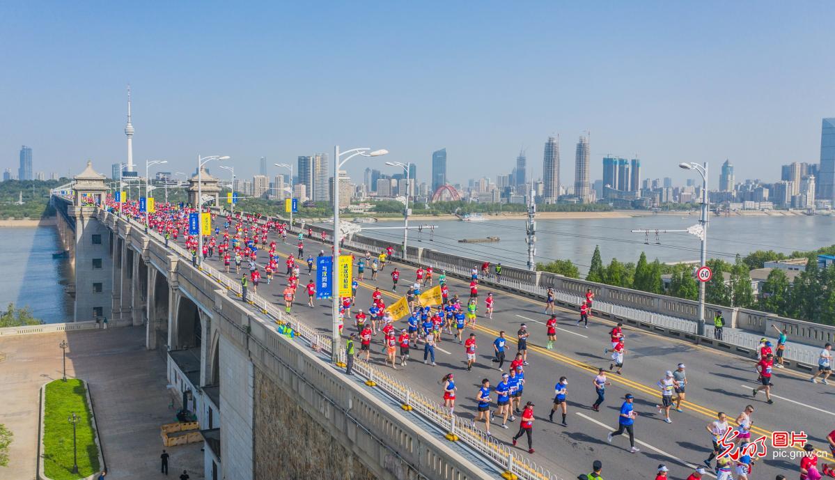 2023武汉马拉松开跑