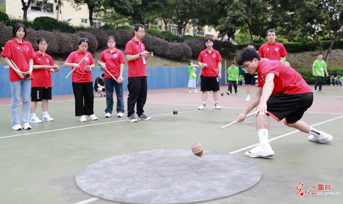 广西扶绥：办盛会 迎佳节