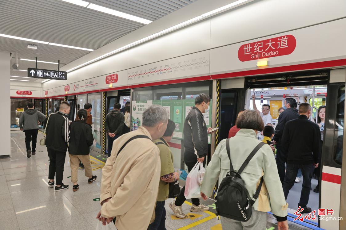 “夏夜免费乘”助力繁荣南通夜经济