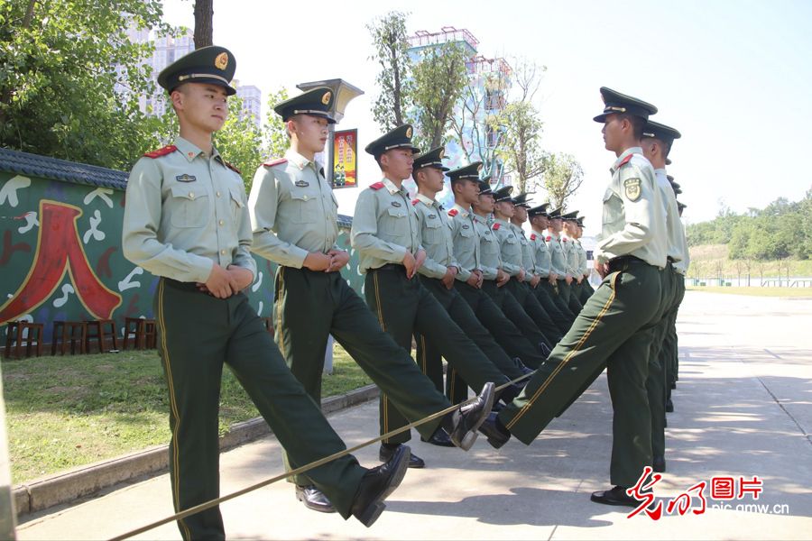 00后武警烈士李林雨：用热血完成生命的托举