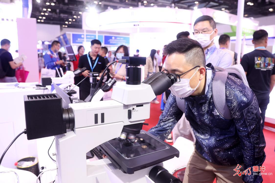 第二十届中国国际科学仪器及实验室装备展览会在京开幕