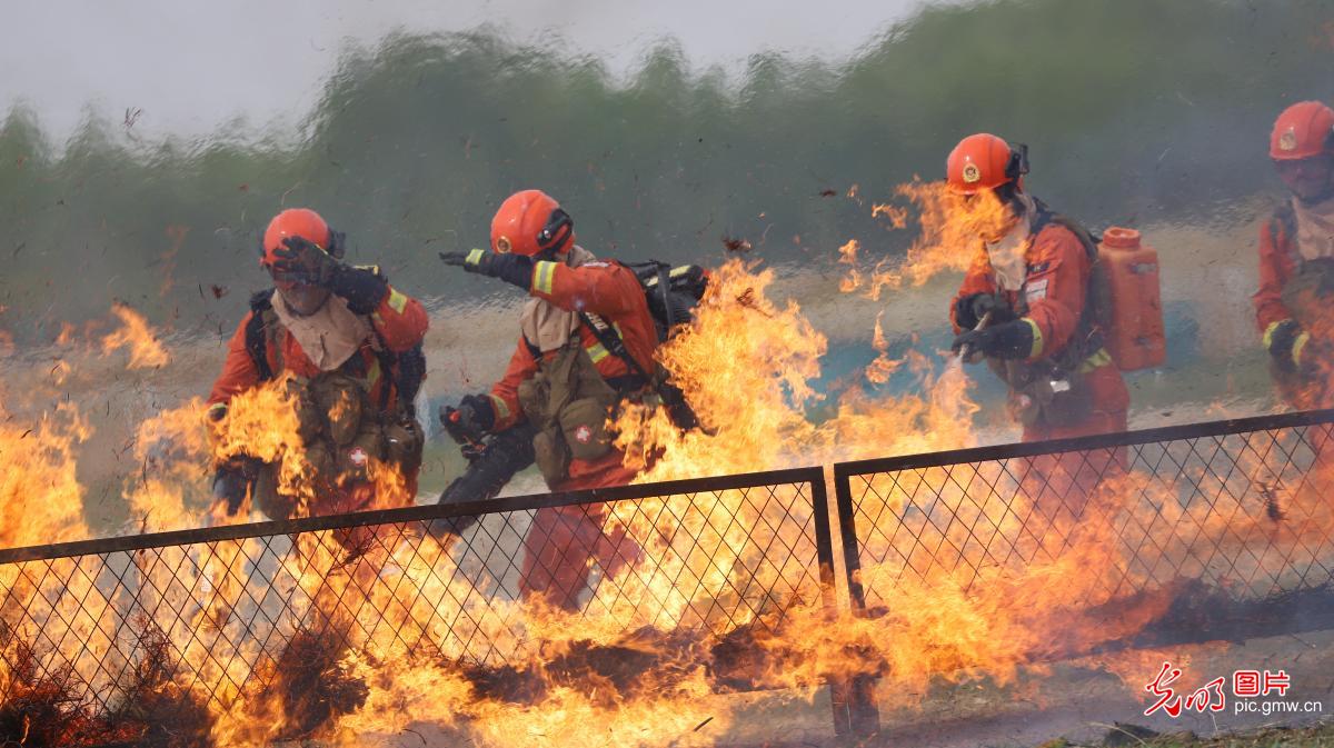 灭火演练提升抢险救援能力