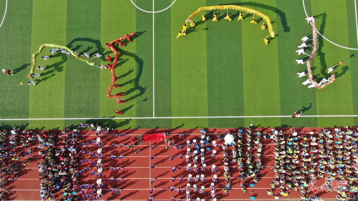 文艺汇演迎“六一”