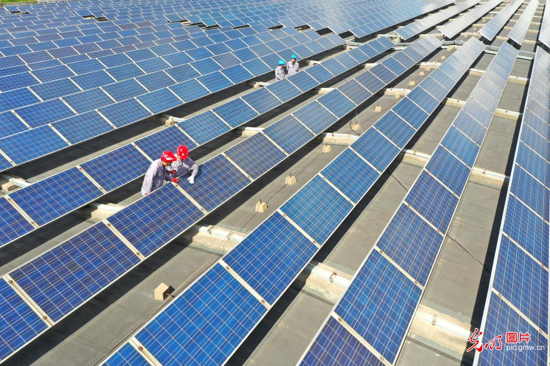 “屋顶光伏”发电 助力绿色发展