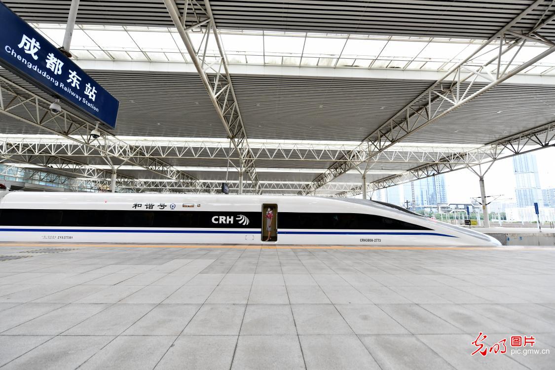 成都至香港高铁列车正式开行 成都至香港高铁列车正式开行