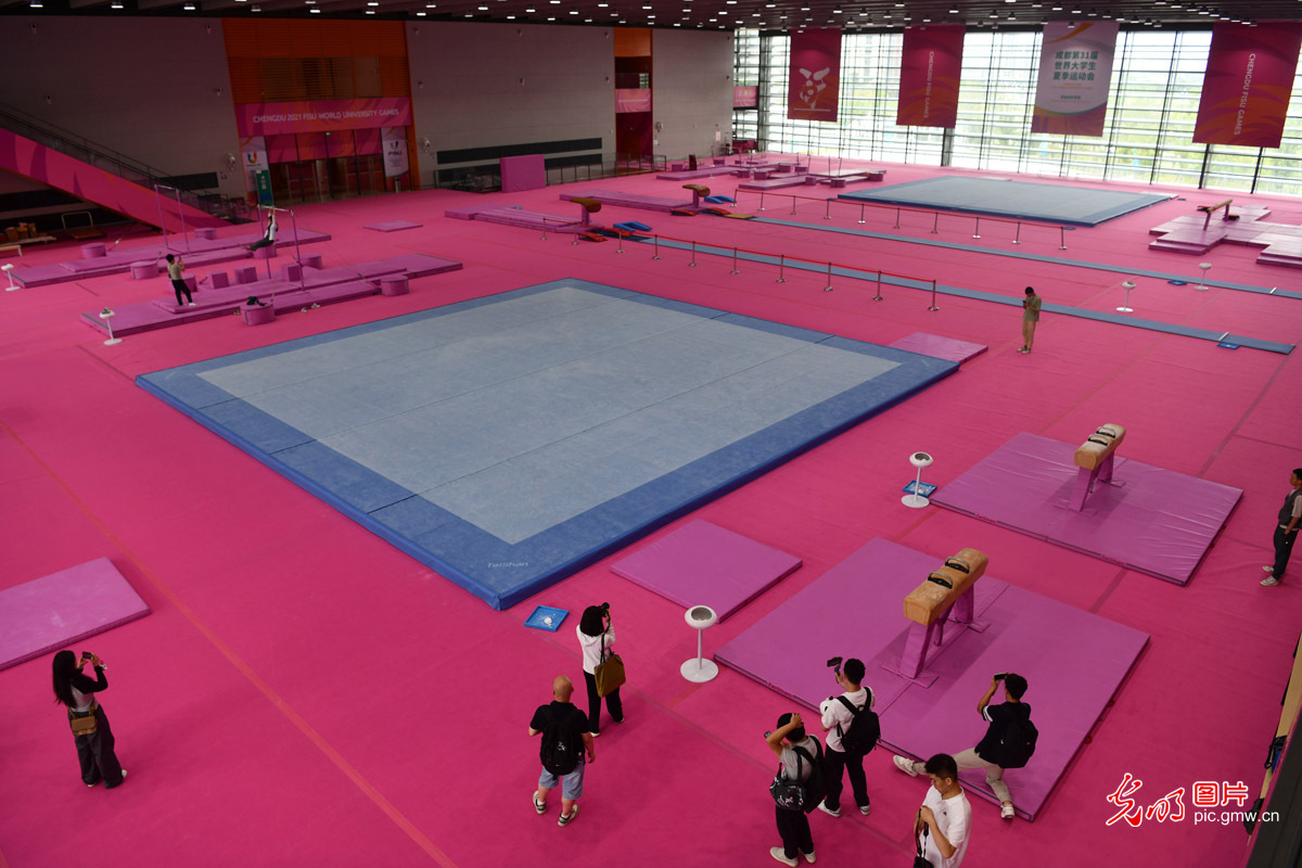 【大运风采】探访成都大运会体操比赛训练场 场馆"全粉色"布置充满