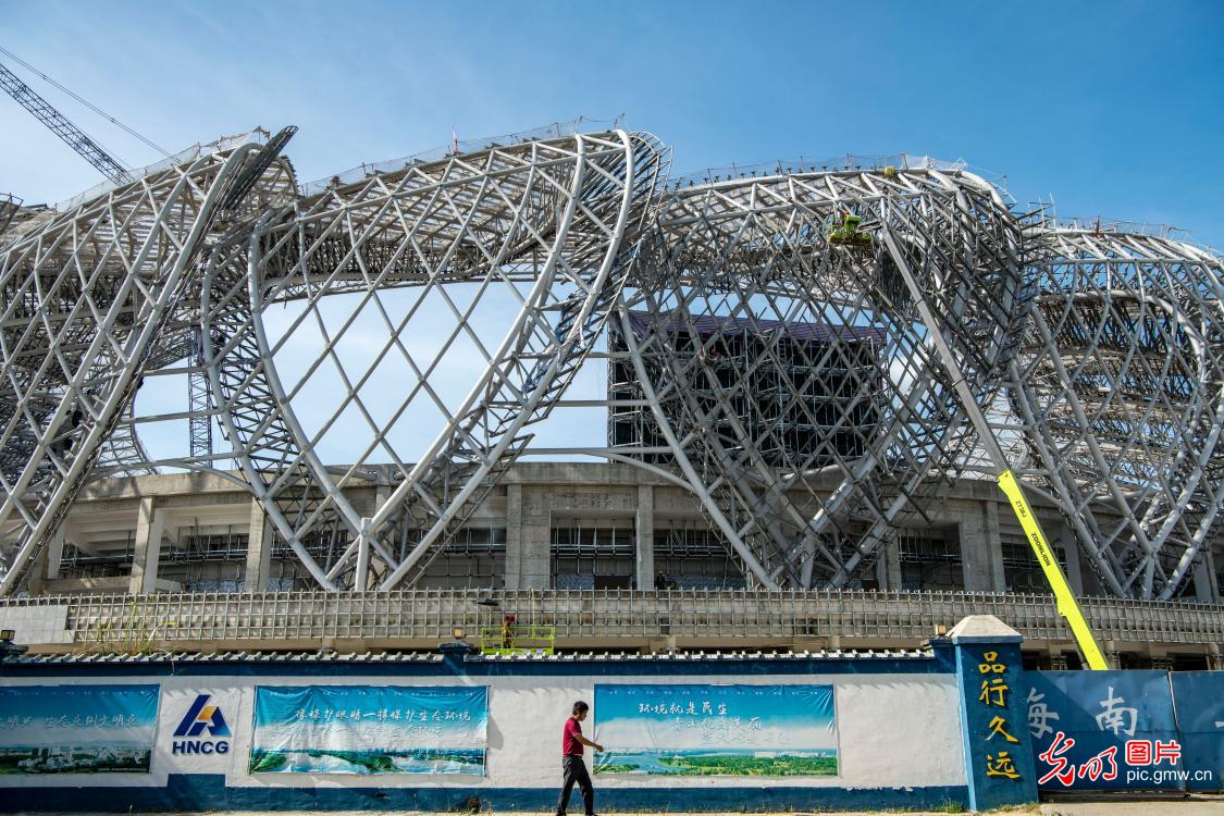 琼海文体中心抢抓施工