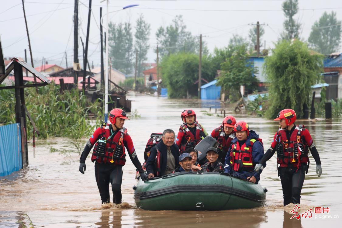 黑龙江森林消防争分夺秒抗洪抢险 黑龙江森林消防争分夺秒抗洪抢险