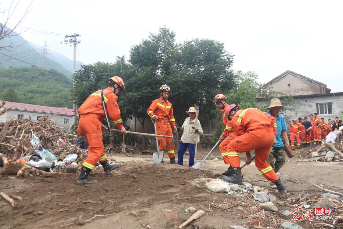 【抗洪第一线】北京门头沟区消杀清淤 灾后重建工作有序进行