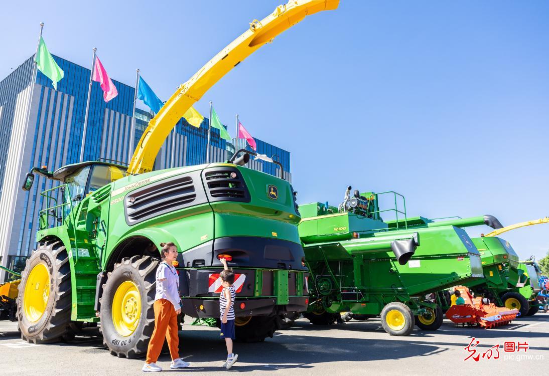 第三十三届内蒙古国际农博会在呼和浩特开幕