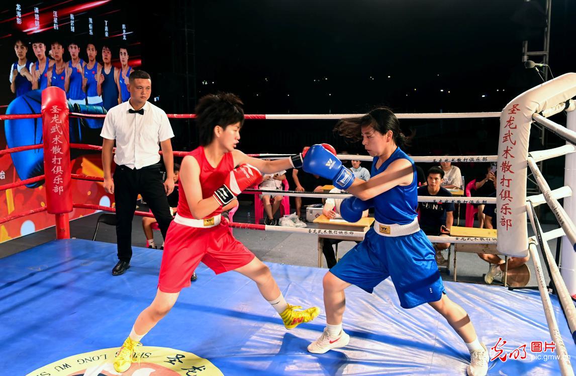 江西万载：首届拳王争霸赛举行