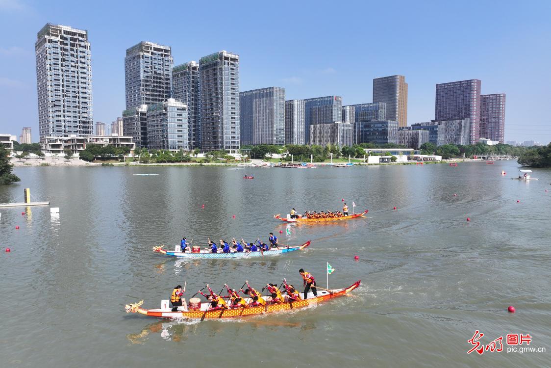 2023年全国青少年龙舟锦标赛在南京举行