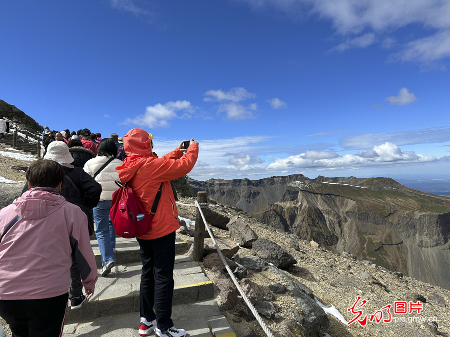 【稻花香里说丰年】“金九银十”长白山旅游业加速回暖